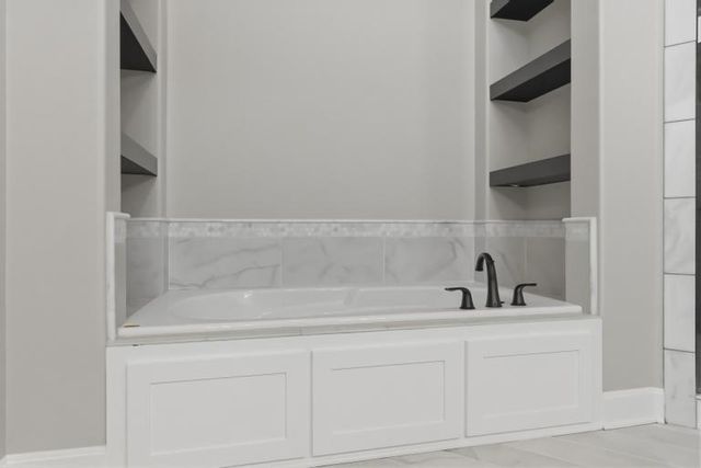 10231 N Kansas Avenue, Kansas City, MO 64155