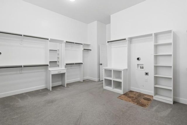 10231 N Kansas Avenue, Kansas City, MO 64155