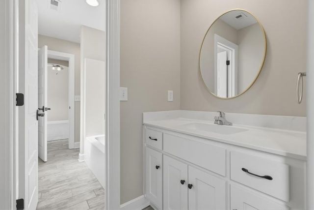 10231 N Kansas Avenue, Kansas City, MO 64155