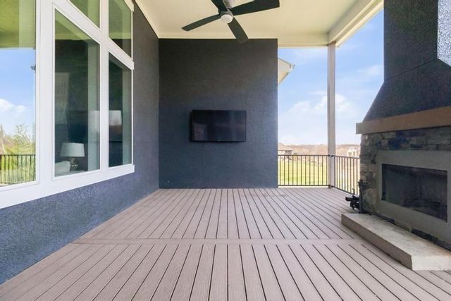 10231 N Kansas Avenue, Kansas City, MO 64155