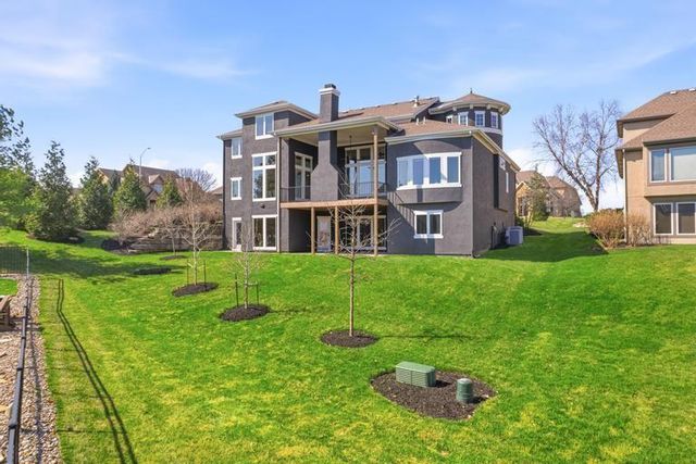 10231 N Kansas Avenue, Kansas City, MO 64155