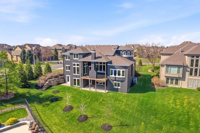 10231 N Kansas Avenue, Kansas City, MO 64155