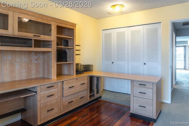 1695 Cliffs Landing 302, Ypsilanti, MI 48198