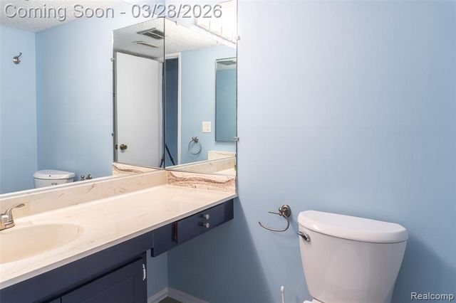 1695 Cliffs Landing 302, Ypsilanti, MI 48198