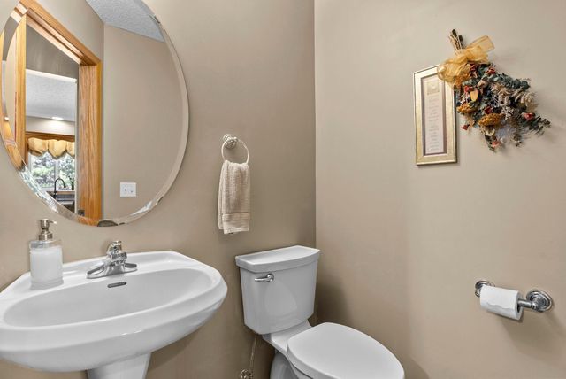 3642 Maple Drive S, Cambridge, MN 55008