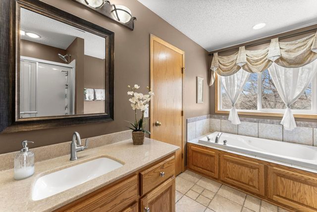 3642 Maple Drive S, Cambridge, MN 55008