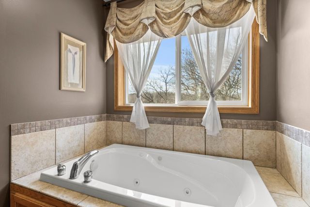 3642 Maple Drive S, Cambridge, MN 55008