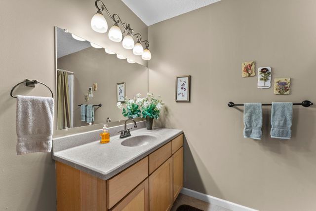 3642 Maple Drive S, Cambridge, MN 55008