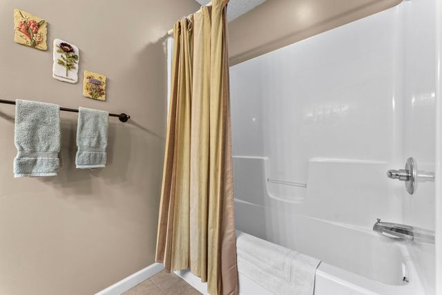 3642 Maple Drive S, Cambridge, MN 55008