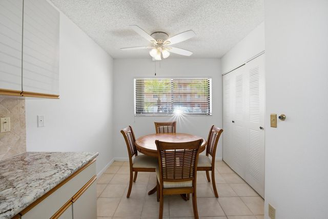 4725 Lucerne Lakes Blvd Boulevard E 110, Lake Worth, FL 33467