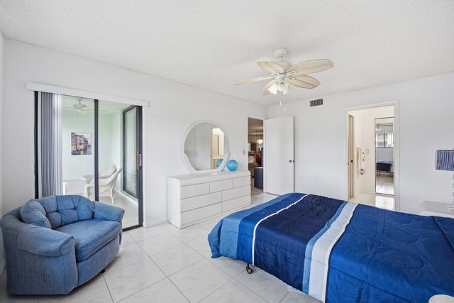 4725 Lucerne Lakes Blvd Boulevard E 110, Lake Worth, FL 33467