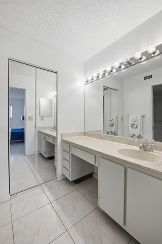 4725 Lucerne Lakes Blvd Boulevard E 110, Lake Worth, FL 33467