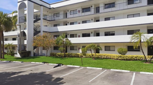 4725 Lucerne Lakes Blvd Boulevard E 110, Lake Worth, FL 33467