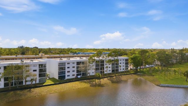 4725 Lucerne Lakes Blvd Boulevard E 110, Lake Worth, FL 33467