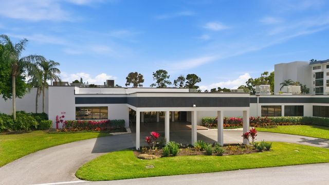 4725 Lucerne Lakes Blvd Boulevard E 110, Lake Worth, FL 33467