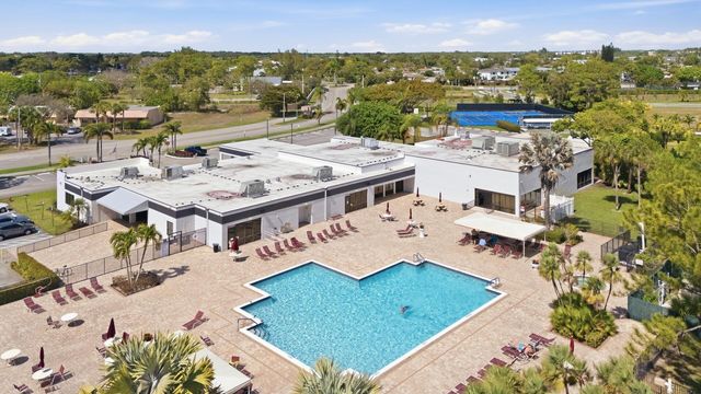 4725 Lucerne Lakes Blvd Boulevard E 110, Lake Worth, FL 33467