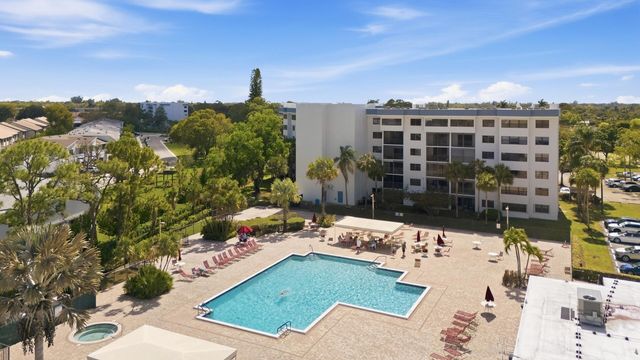 4725 Lucerne Lakes Blvd Boulevard E 110, Lake Worth, FL 33467