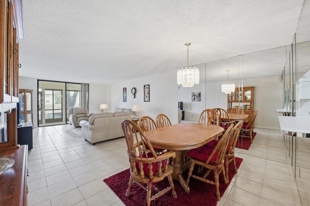 4725 Lucerne Lakes Blvd Boulevard E 110, Lake Worth, FL 33467