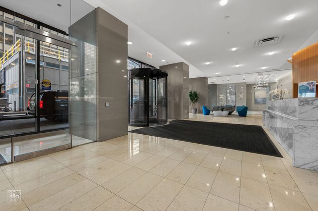 225 N Columbus Drive 8006, Chicago, IL 60601