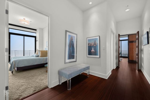 225 N Columbus Drive 8006, Chicago, IL 60601