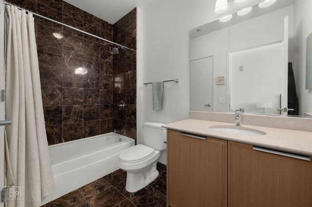 225 N Columbus Drive 8006, Chicago, IL 60601