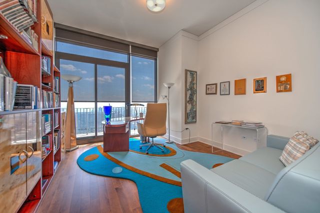 225 N Columbus Drive 8006, Chicago, IL 60601