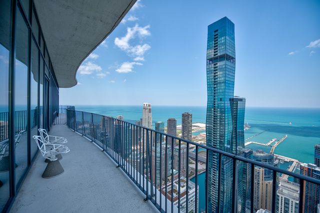 225 N Columbus Drive 8006, Chicago, IL 60601