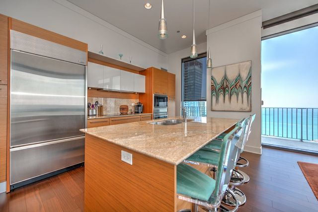 225 N Columbus Drive 8006, Chicago, IL 60601