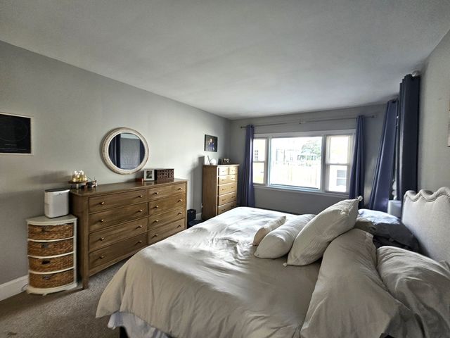 209 River Road, Lincoln, RI 02865
