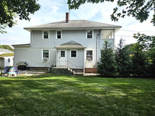209 River Road, Lincoln, RI 02865