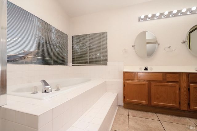 309 Sparrow St, Vacaville, CA 95687