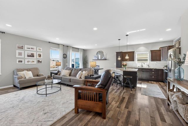 5371 LITTLE BLUESTEM Drive, Mcfarland, WI 53558