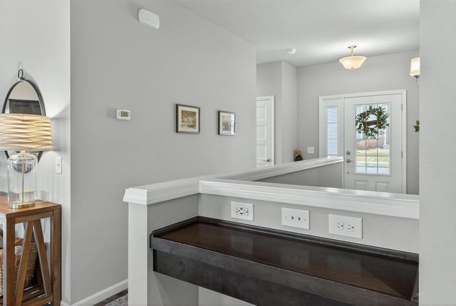 5371 LITTLE BLUESTEM Drive, Mcfarland, WI 53558