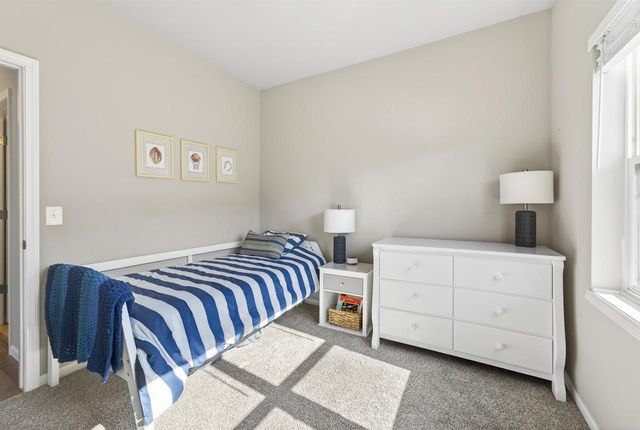 5371 LITTLE BLUESTEM Drive, Mcfarland, WI 53558