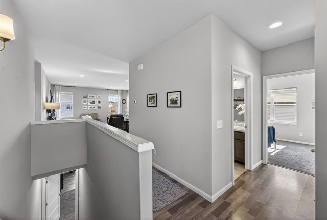 5371 LITTLE BLUESTEM Drive, Mcfarland, WI 53558