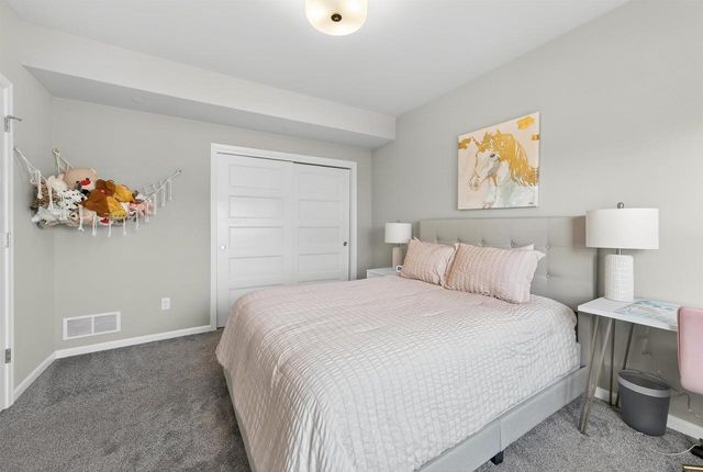 5371 LITTLE BLUESTEM Drive, Mcfarland, WI 53558