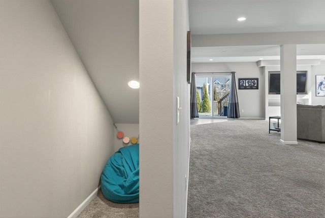 5371 LITTLE BLUESTEM Drive, Mcfarland, WI 53558