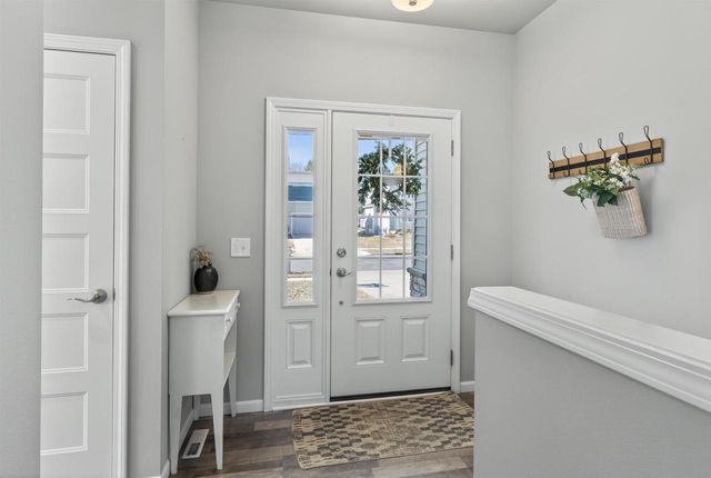 5371 LITTLE BLUESTEM Drive, Mcfarland, WI 53558