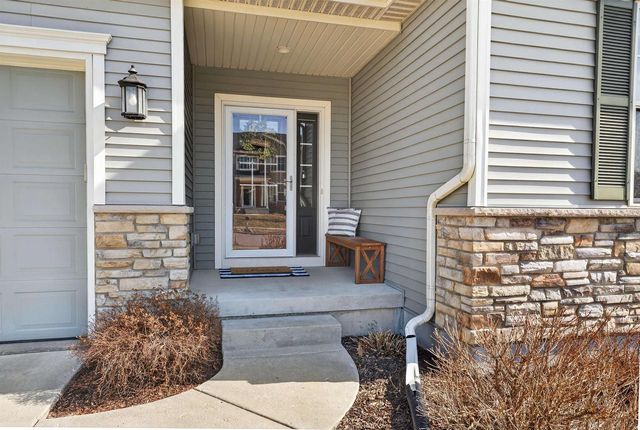 5371 LITTLE BLUESTEM Drive, Mcfarland, WI 53558