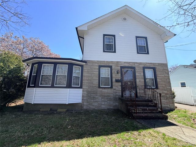 245 Woodbury Road, Hicksville, NY 11801