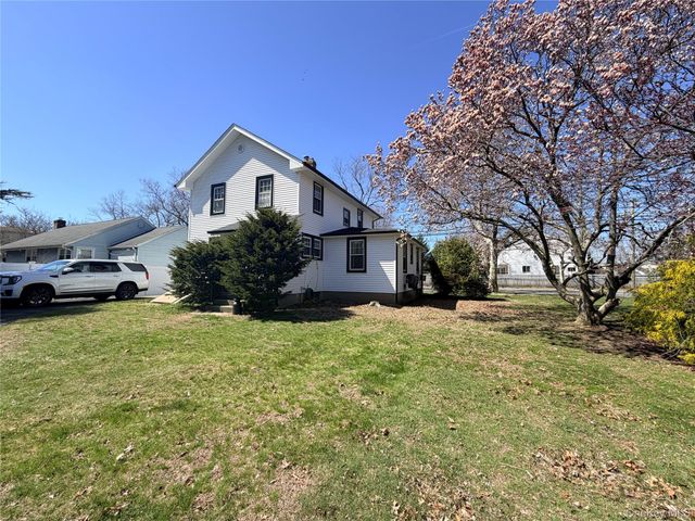 245 Woodbury Road, Hicksville, NY 11801