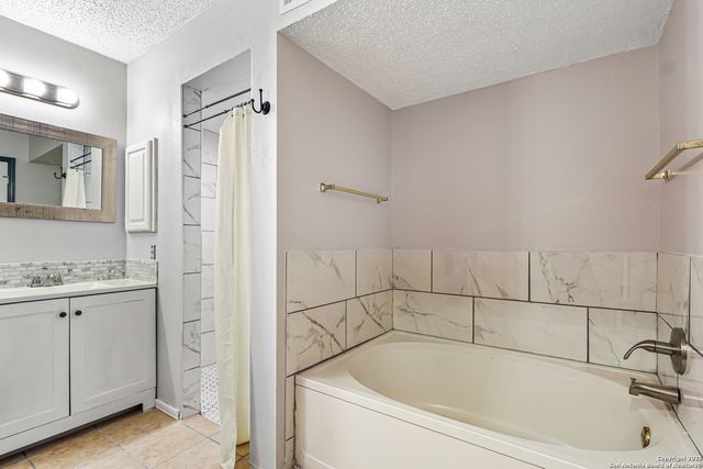 2533 Montebello, San Antonio, TX 78259