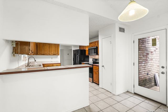 2533 Montebello, San Antonio, TX 78259