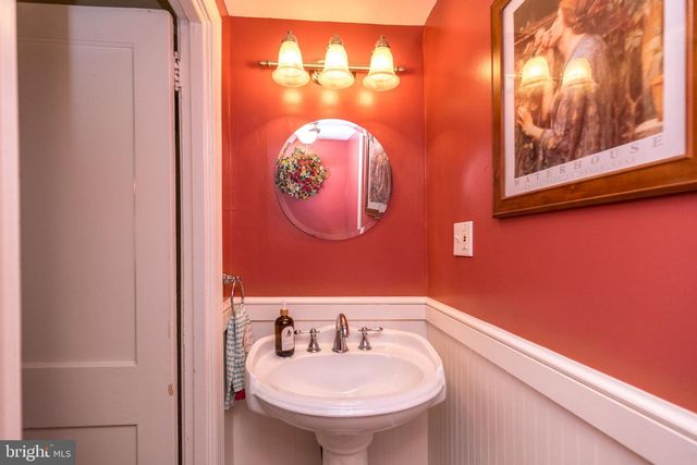 318 ROSEDALE DR, Pottstown, PA 19464