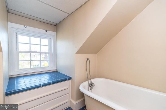 318 ROSEDALE DR, Pottstown, PA 19464