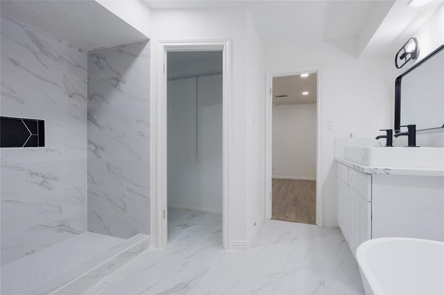 10411 Rippling Fields Drive, Houston, TX 77064