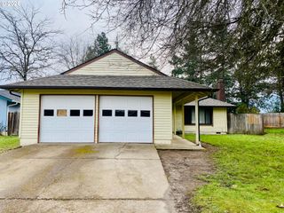 3732 PEPPERTREE Dr, Eugene, OR 97402