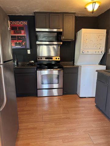 704 Franklin BLVD B, Austin, TX 78751