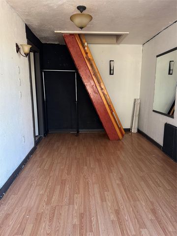 704 Franklin BLVD B, Austin, TX 78751