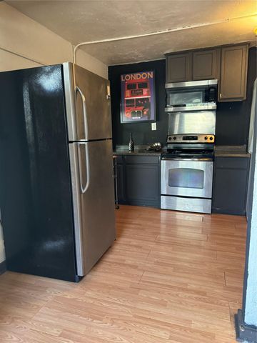 704 Franklin BLVD B, Austin, TX 78751